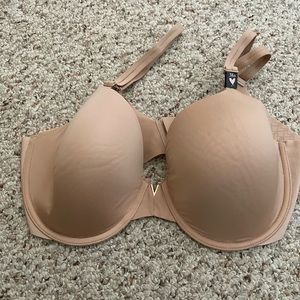 Victorias Secret VS full coverage bra 38D. NWT!